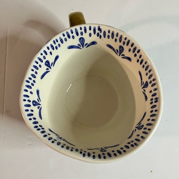 Blue & White Ceramic Coffee/Tea Cup with Gold Handle – Hand Wash Only - Picture 4 of 8